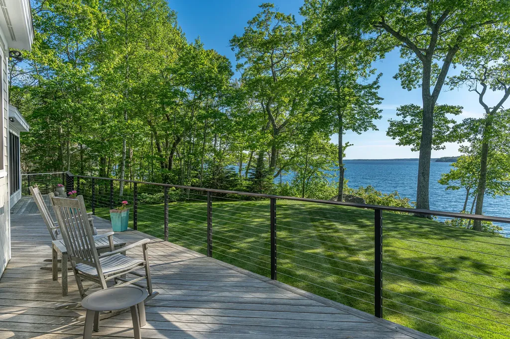 637 Ocean Point Road Boothbay ME 04544