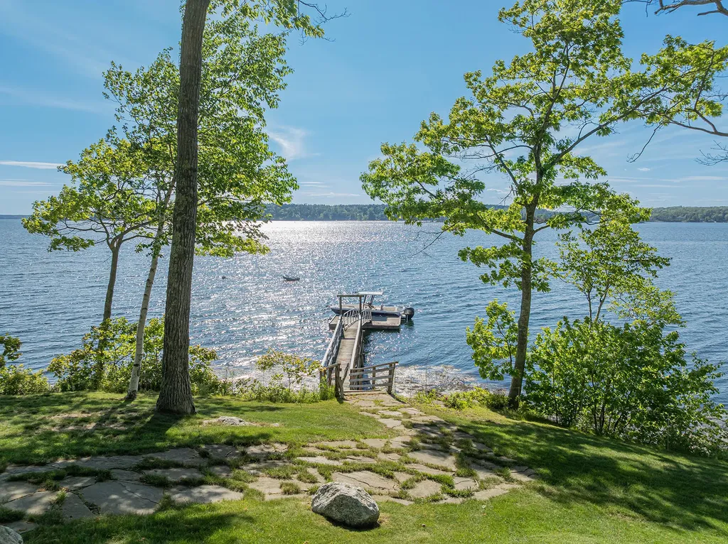 637 Ocean Point Road Boothbay ME 04544