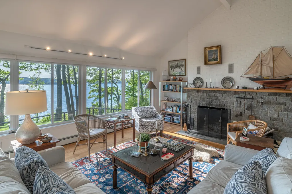 637 Ocean Point Road Boothbay ME 04544