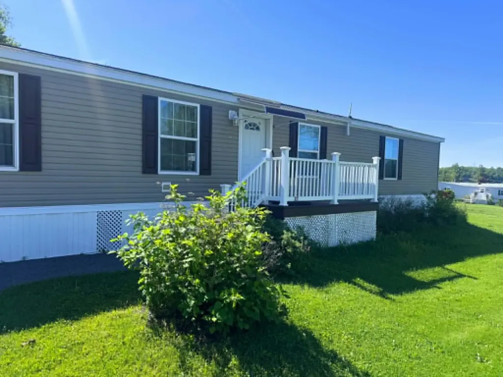 27 Marie Circle Sabattus ME 04280