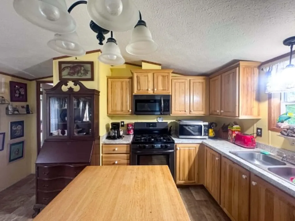 27 Marie Circle Sabattus ME 04280