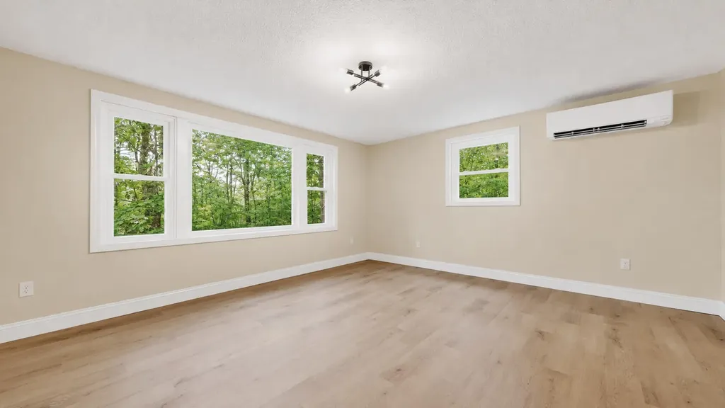 152 Blake Road Standish ME 04084