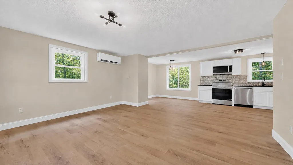 152 Blake Road Standish ME 04084