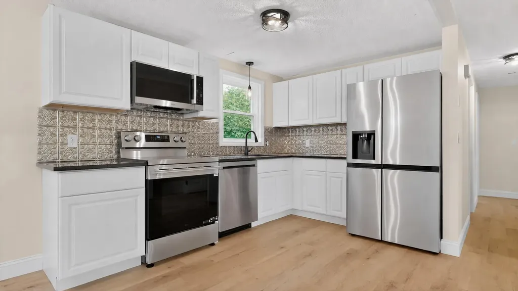 152 Blake Road Standish ME 04084