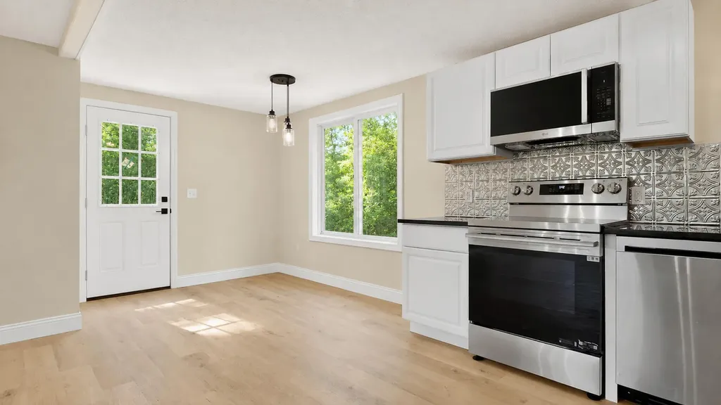 152 Blake Road Standish ME 04084