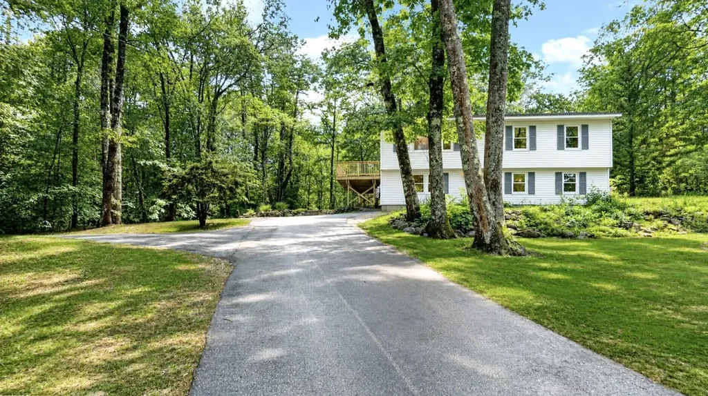 152 Blake Road Standish ME 04084