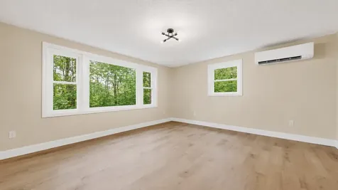 152 Blake Road Standish ME 04084