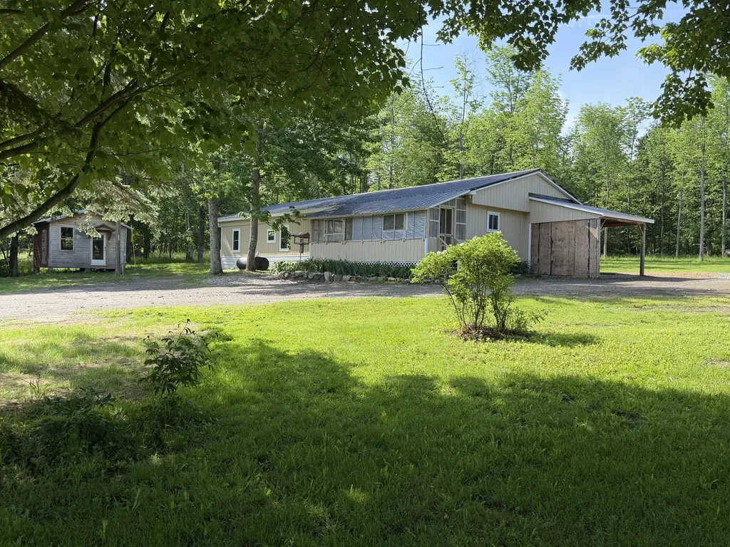 199 Dunn Road Dexter ME 04930