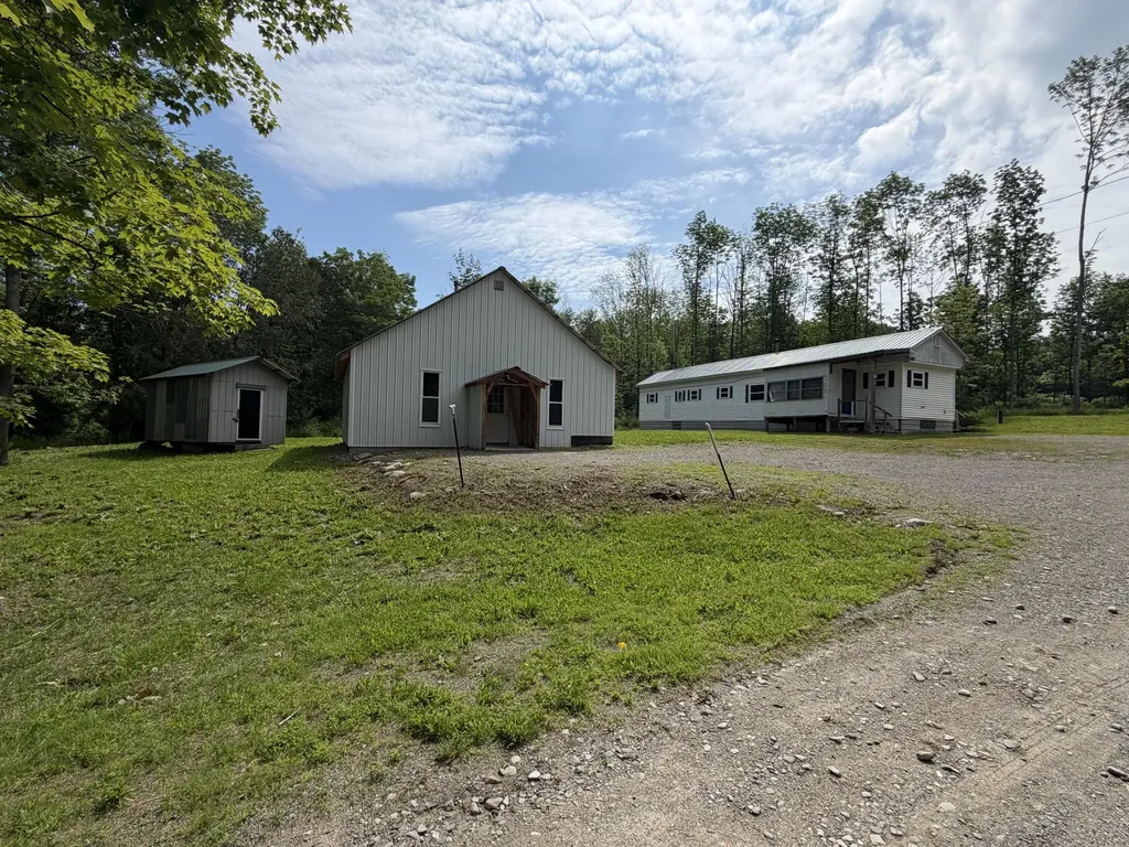 199 Dunn Road Dexter ME 04930
