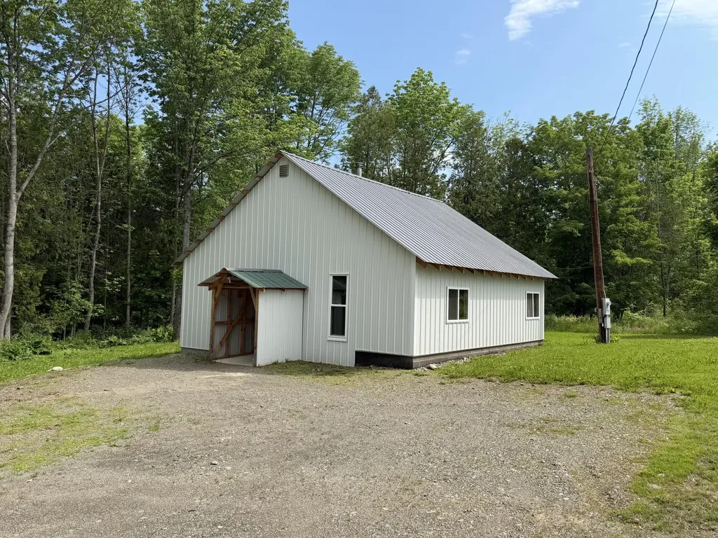 199 Dunn Road Dexter ME 04930