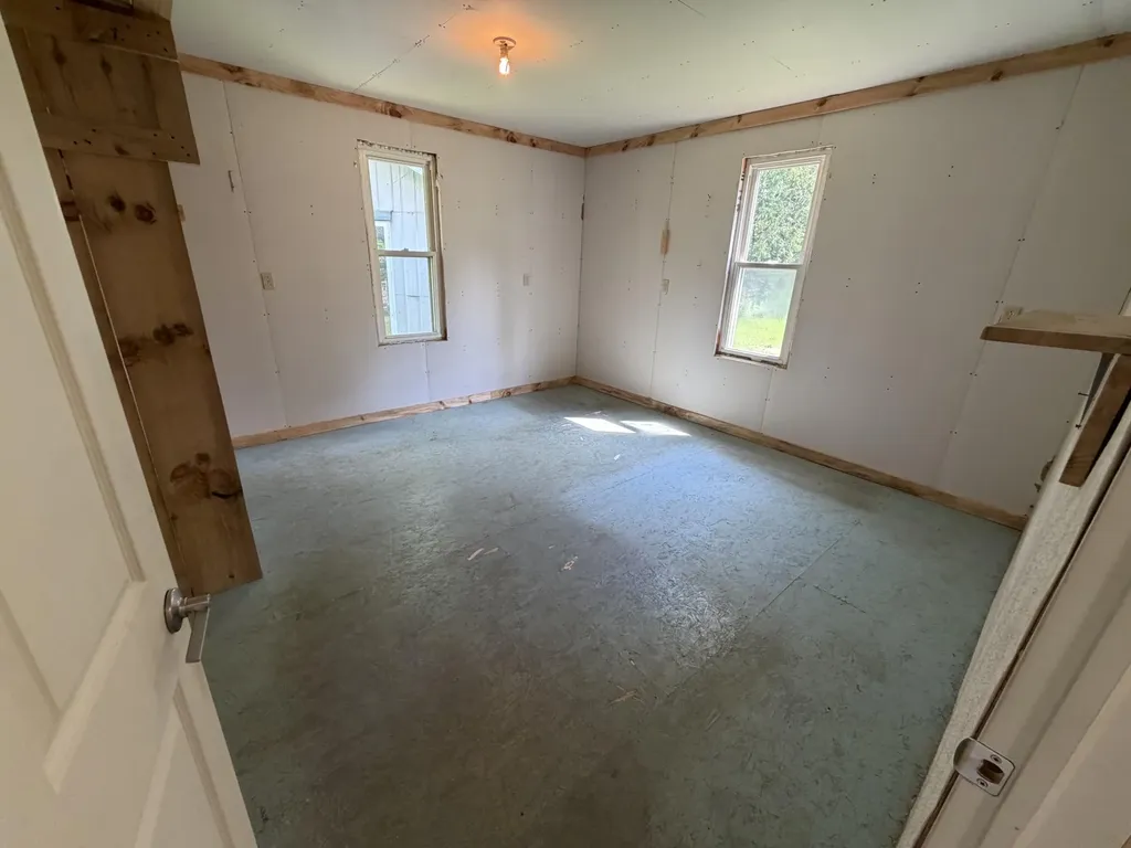 199 Dunn Road Dexter ME 04930