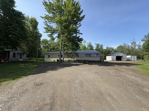 199 Dunn Road Dexter ME 04930