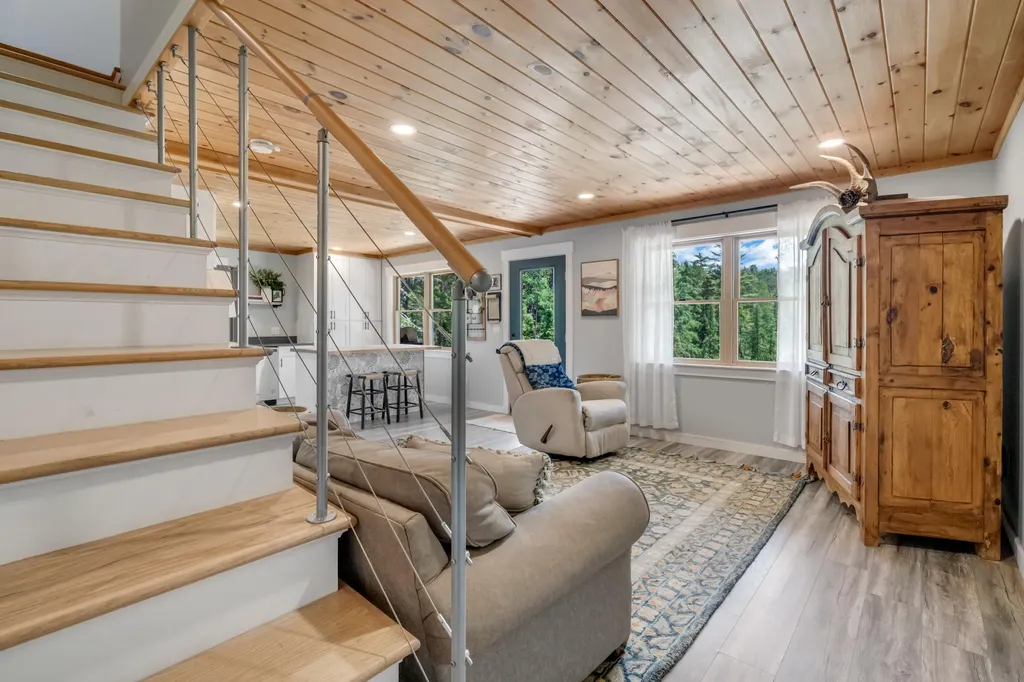 15 Cote Way Eustis ME 04936