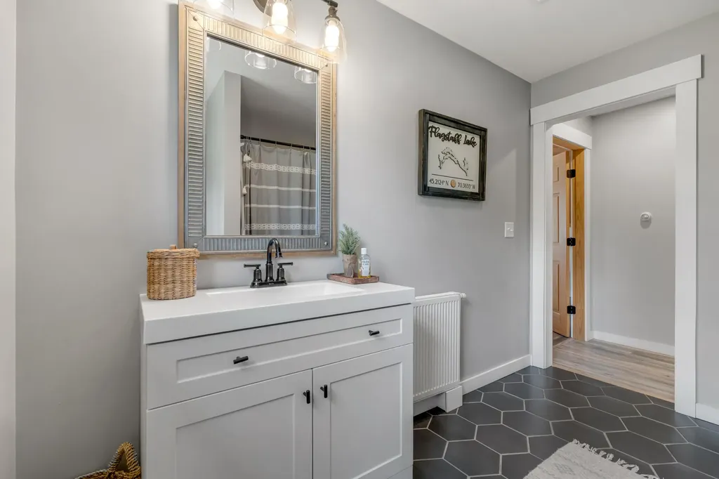 15 Cote Way Eustis ME 04936
