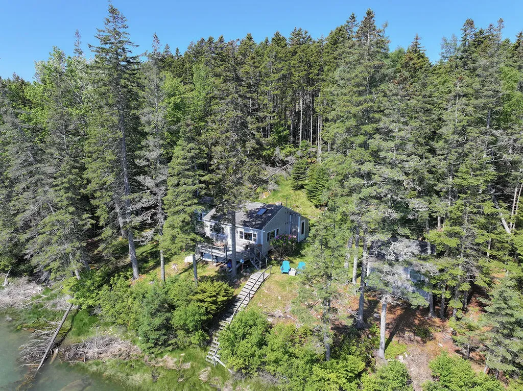 37 Webb Cove Way Stonington ME 04681