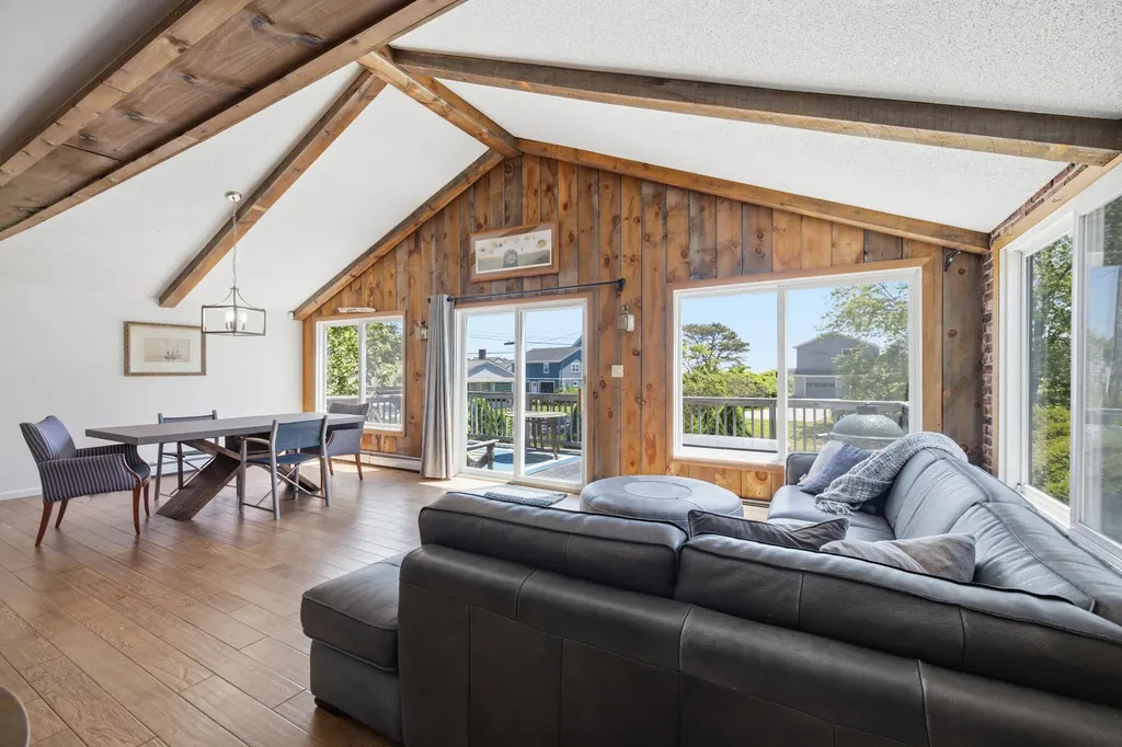 1081 Kings Highway Kennebunkport ME 04046