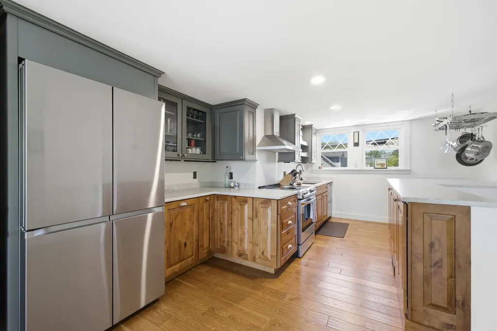 1081 Kings Highway Kennebunkport ME 04046