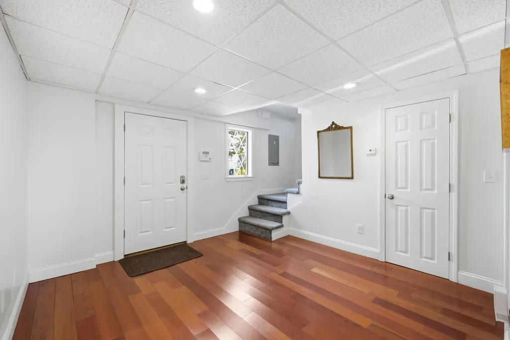 1081 Kings Highway Kennebunkport ME 04046