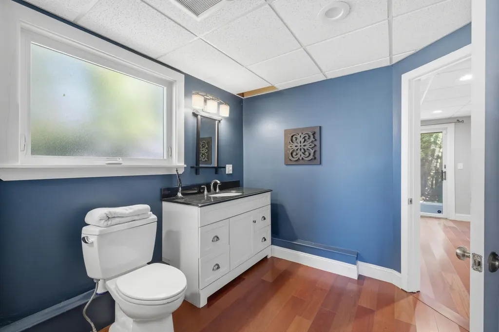 1081 Kings Highway Kennebunkport ME 04046