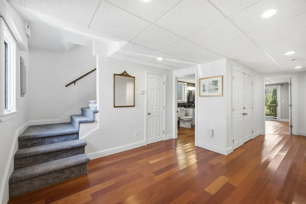 1081 Kings Highway Kennebunkport ME 04046