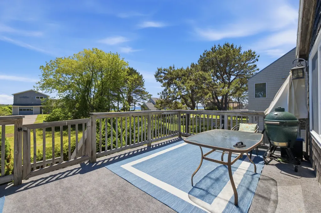 1081 Kings Highway Kennebunkport ME 04046