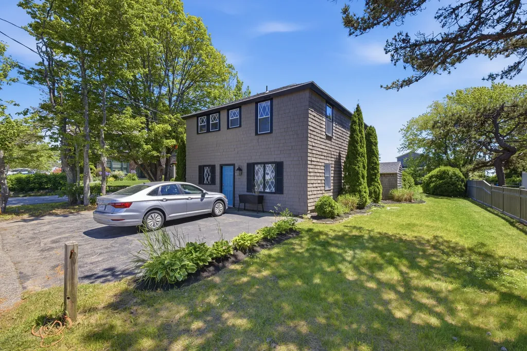 1081 Kings Highway Kennebunkport ME 04046