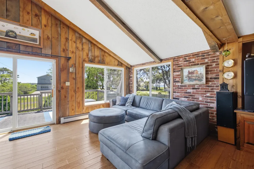 1081 Kings Highway Kennebunkport ME 04046