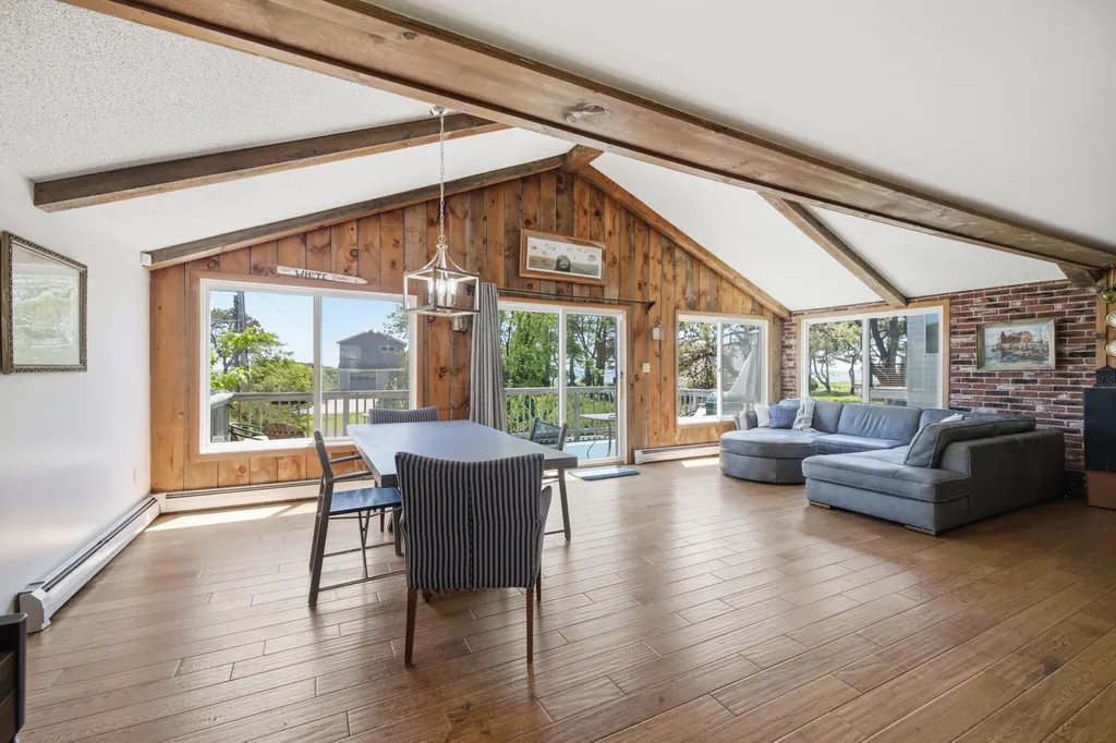 1081 Kings Highway Kennebunkport ME 04046