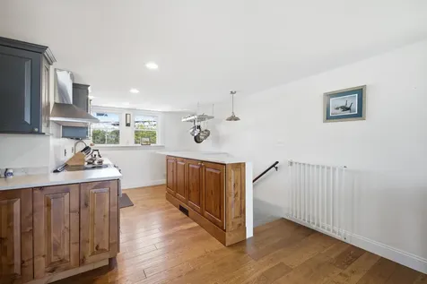 1081 Kings Highway Kennebunkport ME 04046