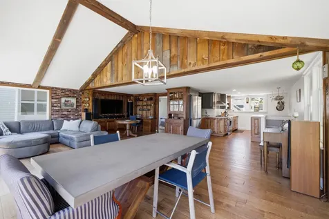 1081 Kings Highway Kennebunkport ME 04046