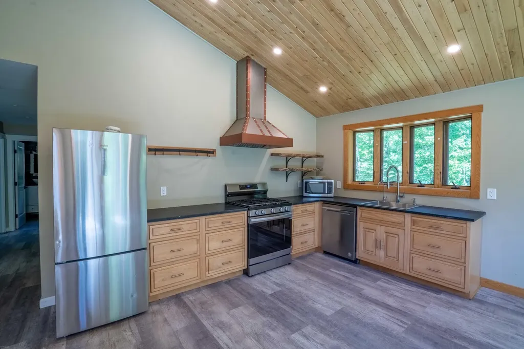 8 Cooper Ridge Belfast ME 04915