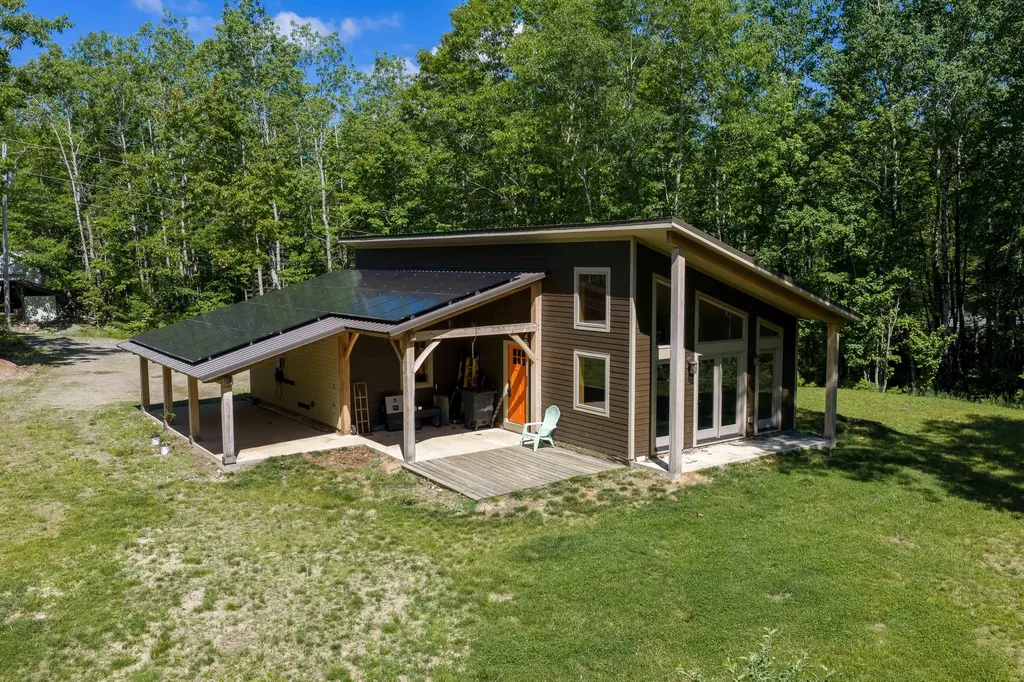 8 Cooper Ridge Belfast ME 04915