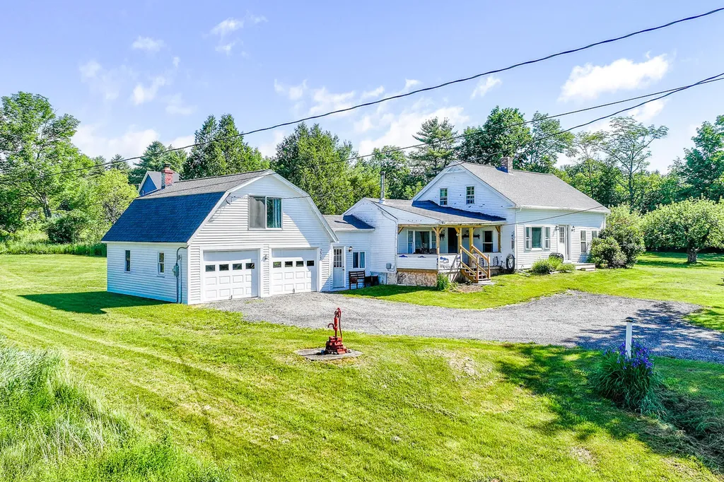 275 Newburgh Road Hermon ME 04401