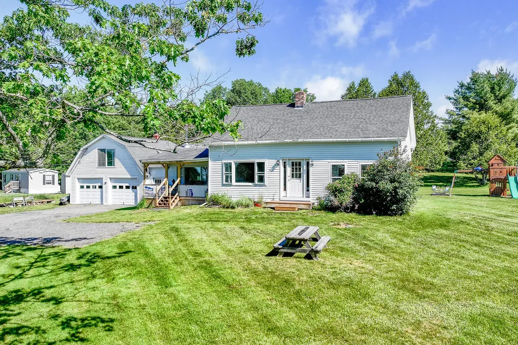 275 Newburgh Road Hermon ME 04401