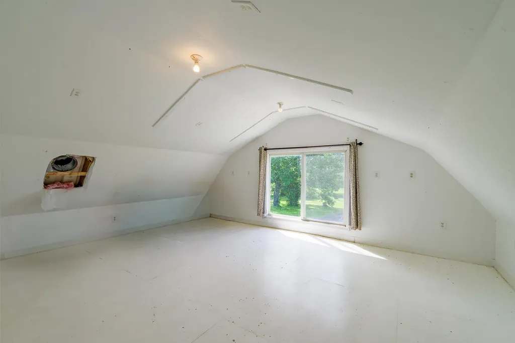 275 Newburgh Road Hermon ME 04401