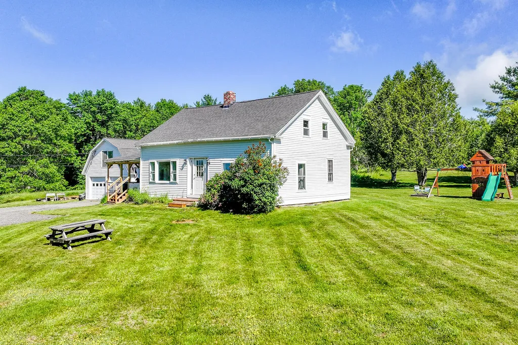 275 Newburgh Road Hermon ME 04401