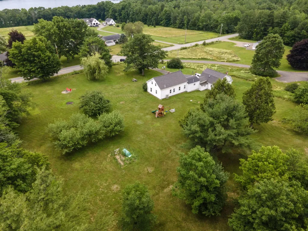 275 Newburgh Road Hermon ME 04401