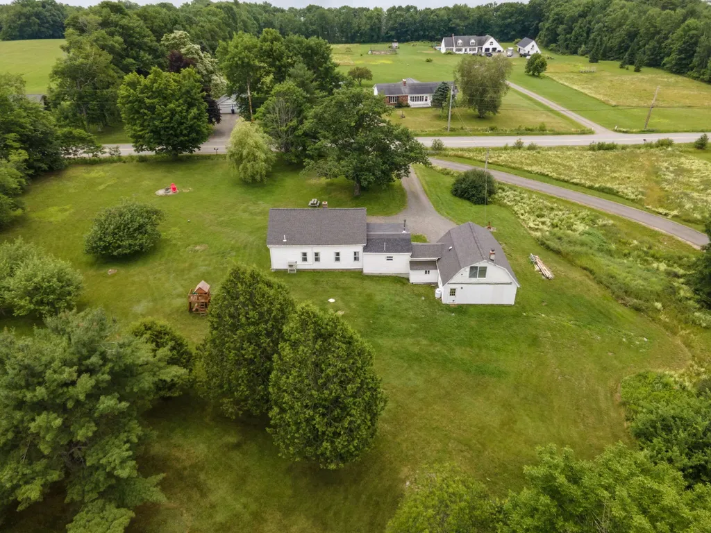 275 Newburgh Road Hermon ME 04401
