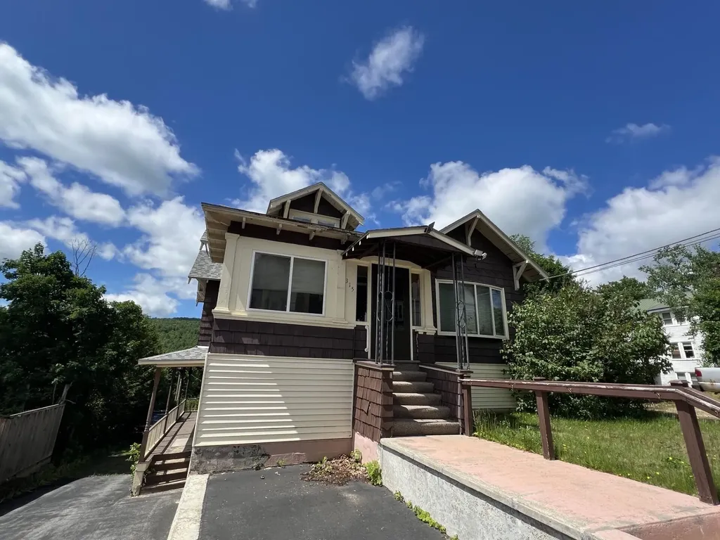 315 Pine Street Rumford ME 04276