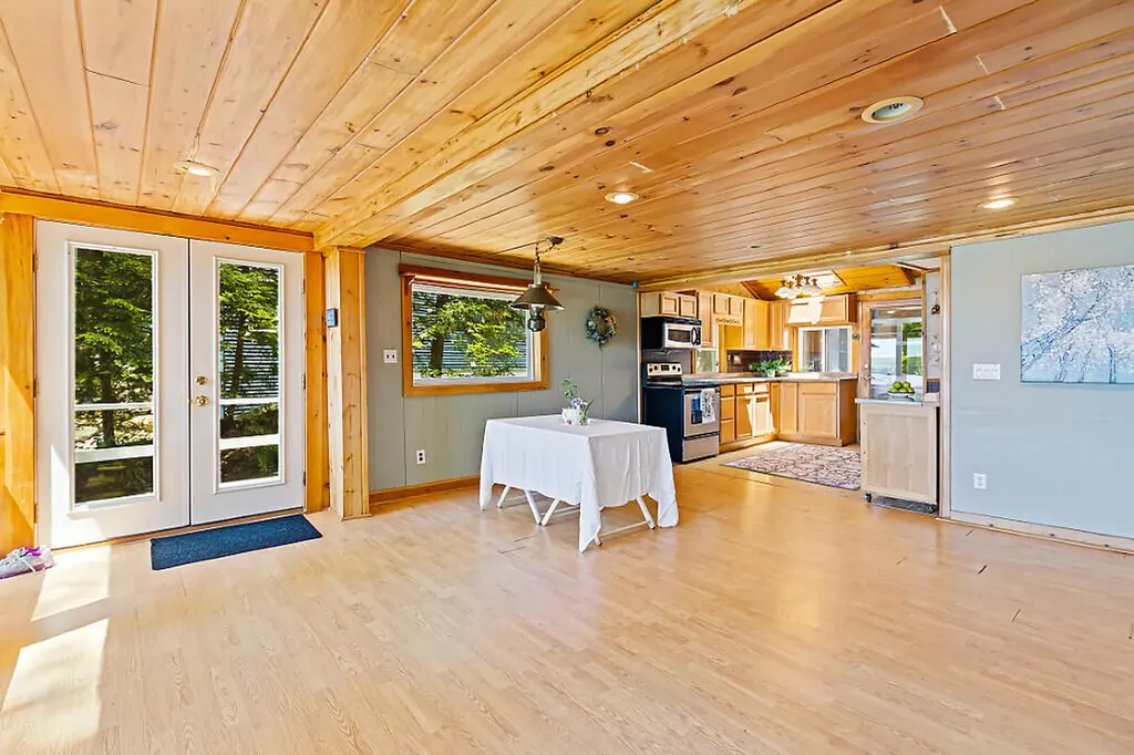 18 Thurston Drive Monmouth ME 04259