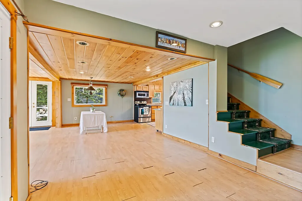 18 Thurston Drive Monmouth ME 04259