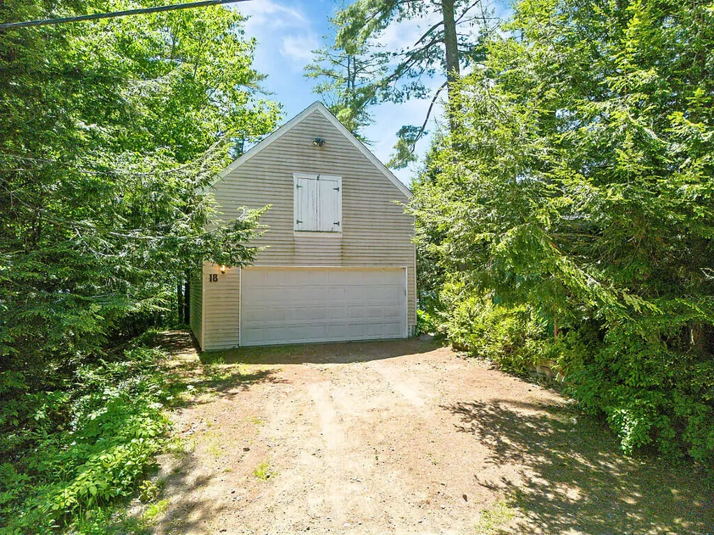 18 Thurston Drive Monmouth ME 04259