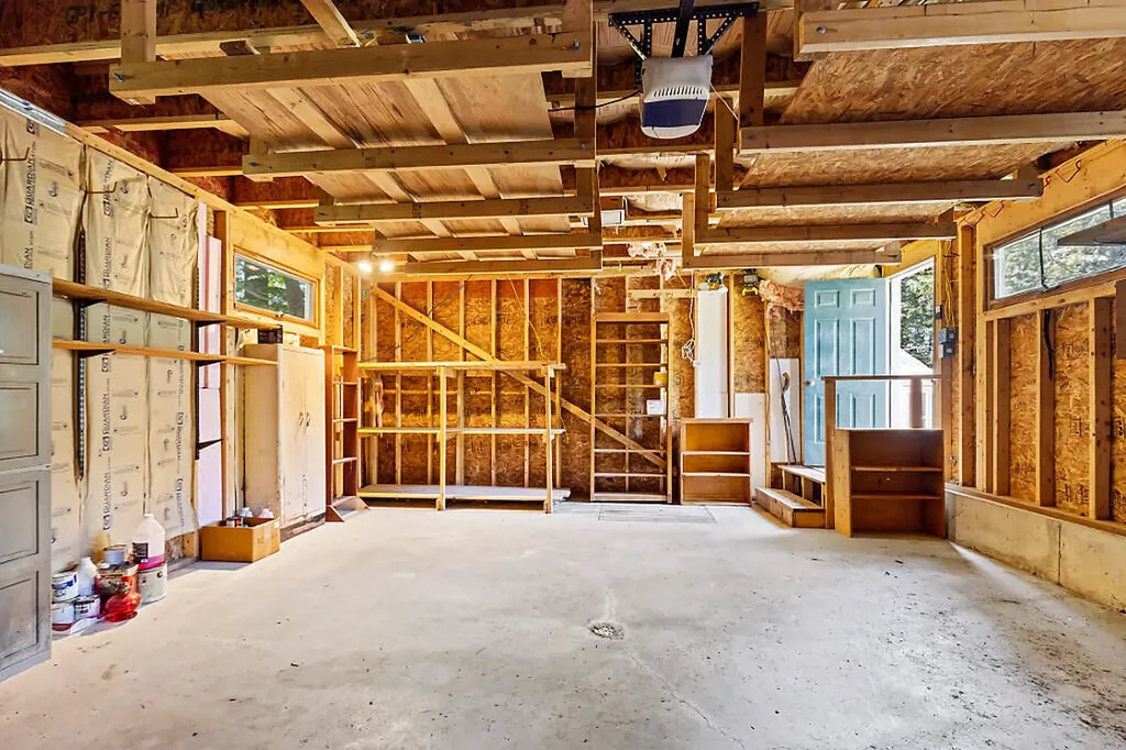 18 Thurston Drive Monmouth ME 04259