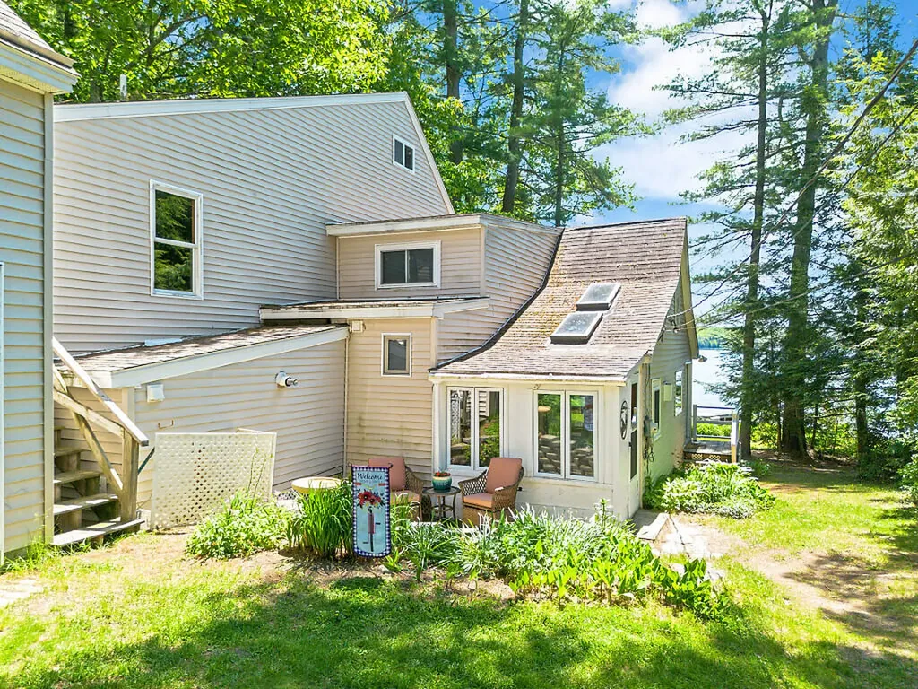 18 Thurston Drive Monmouth ME 04259