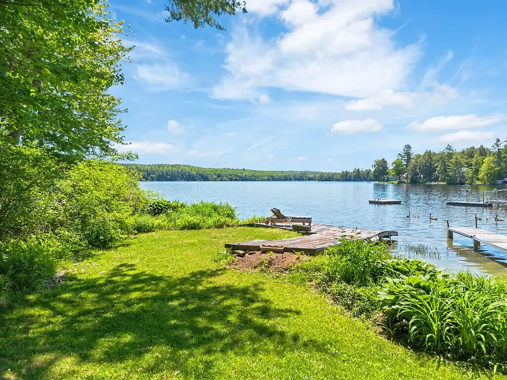 18 Thurston Drive Monmouth ME 04259