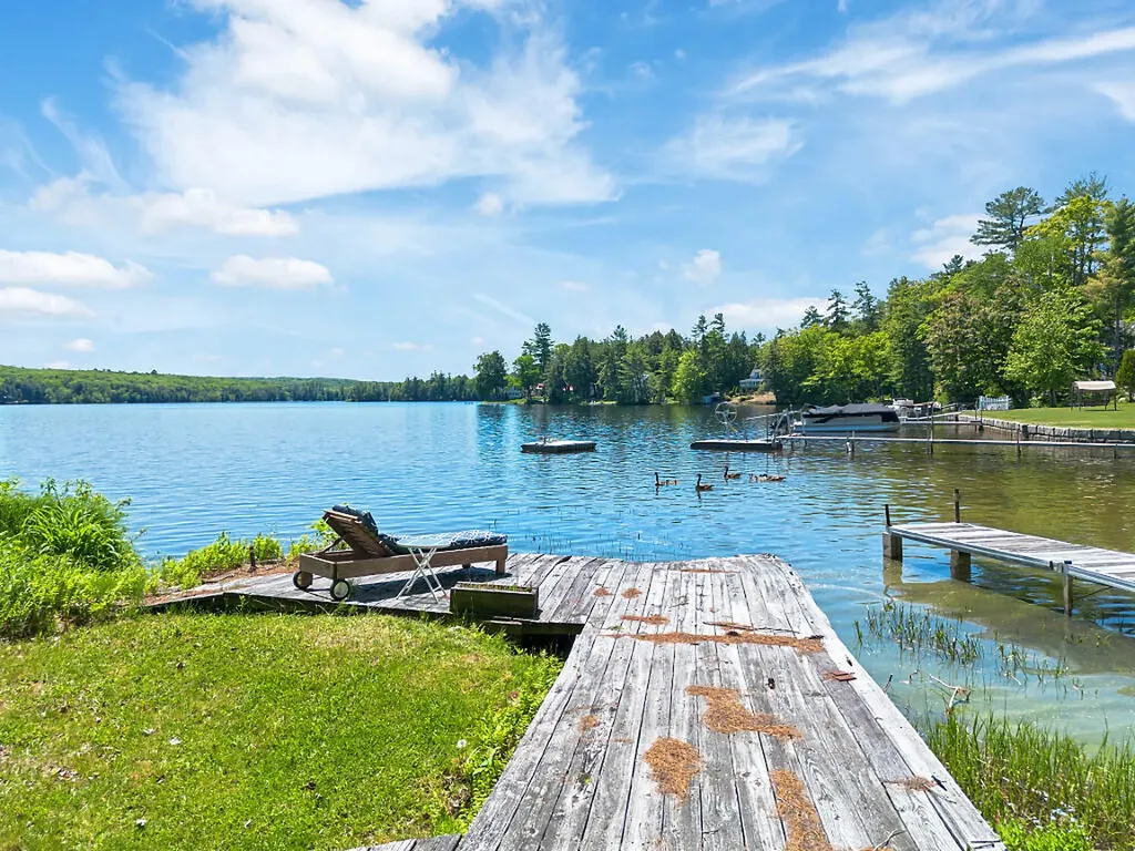 18 Thurston Drive Monmouth ME 04259