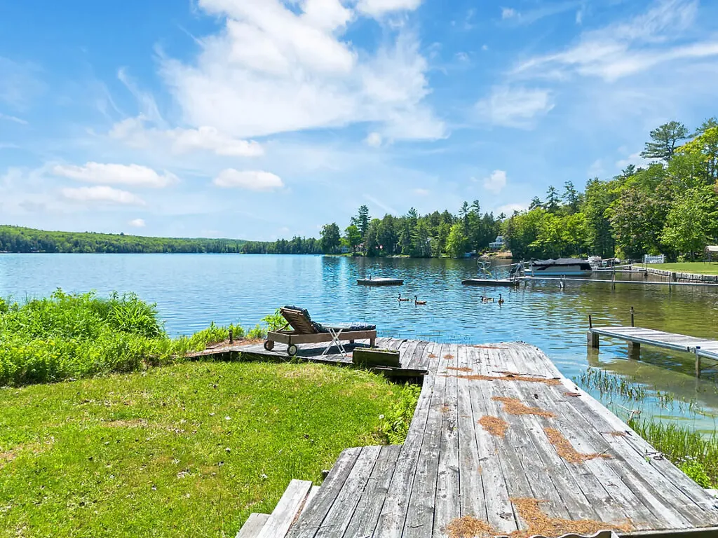 18 Thurston Drive Monmouth ME 04259