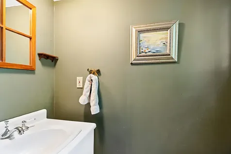 18 Thurston Drive Monmouth ME 04259