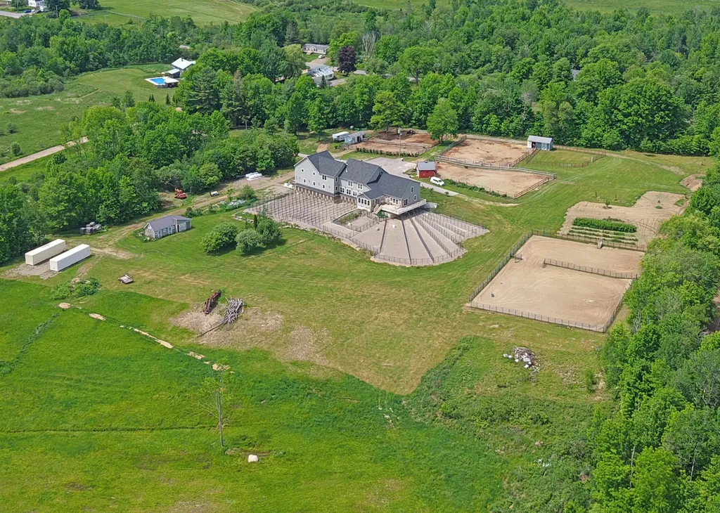 1381 Merchant Road Hampden ME 04444