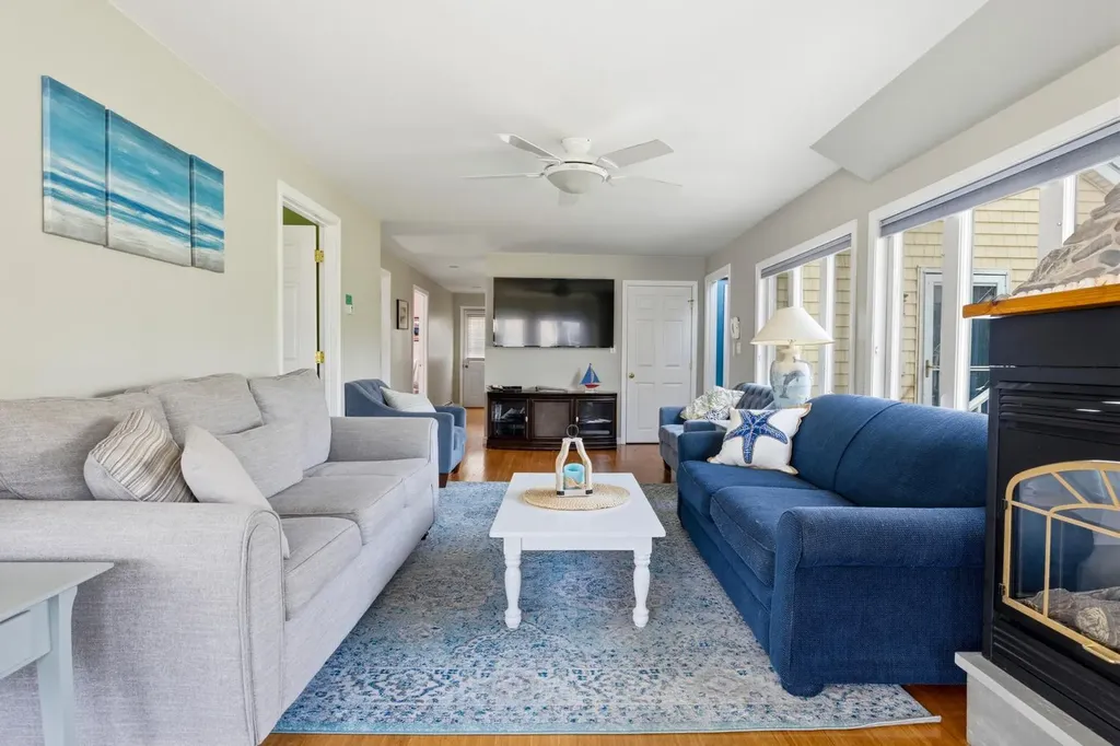15 King Avenue Saco ME 04072